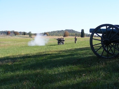 Confederate re-enactors          along Seminary Ridge in the bright sunshine